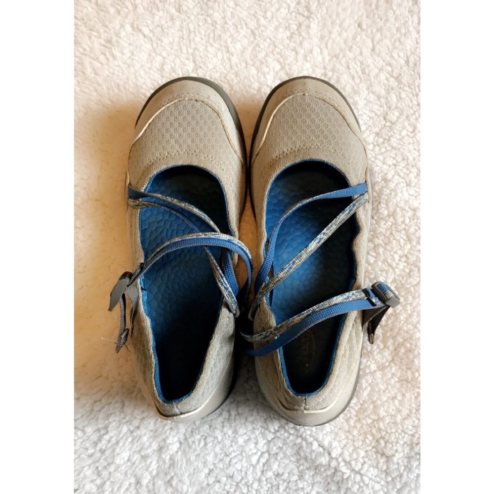 Women’s chacos !